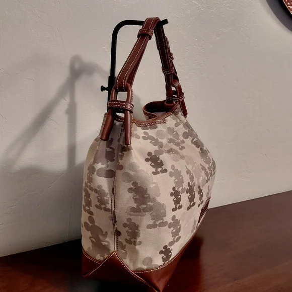 Dooney & Bourke Disney Parks Tonal Mickey Mouse Shoulder Bag - Champsac - Picture 5 of 15